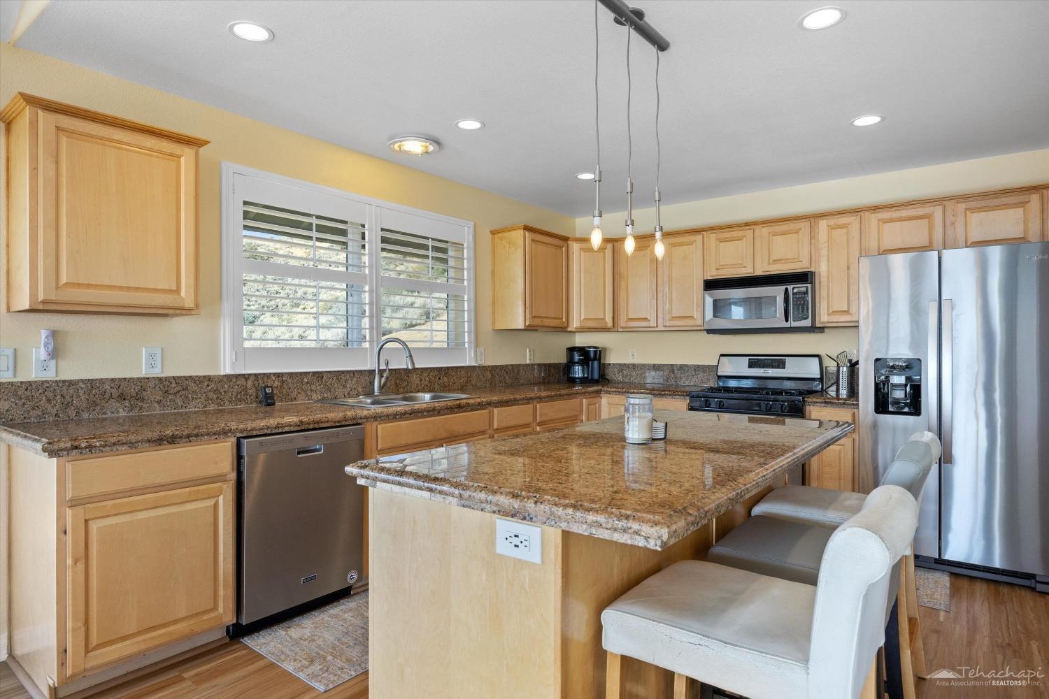 26300 Rifle Court Tehachapi, CA 93561 - Photo 5 of 34 Gallery Image 5