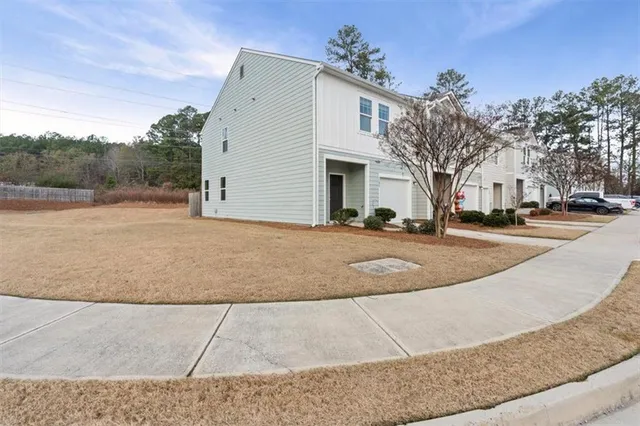 a view of a white house