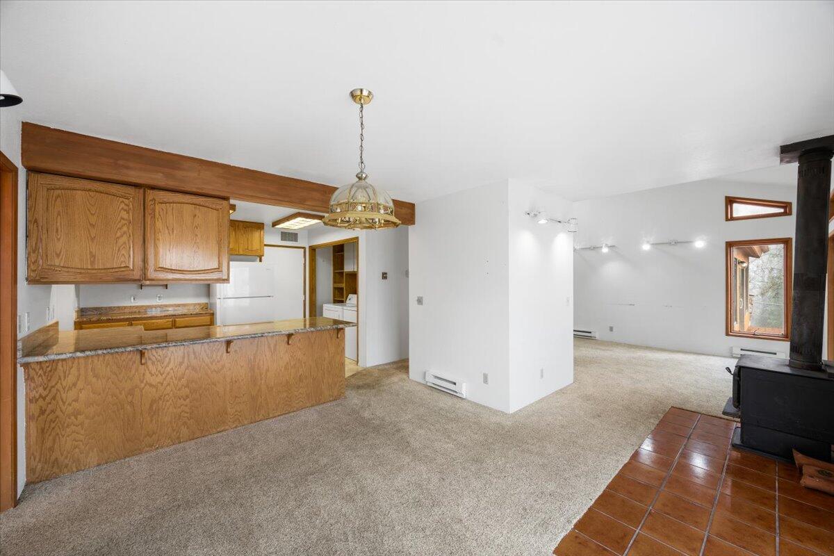 5449 Hugo Road Grants Pass, OR 97526 - Photo 9 of 28 H6
