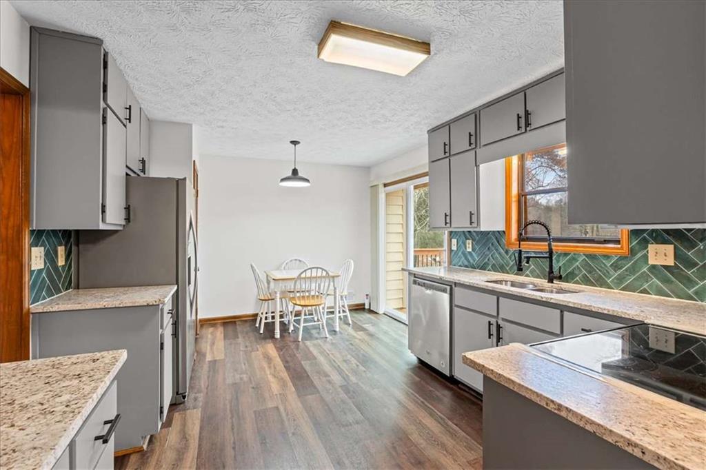 321 Roses Creek Drive Lawrenceville, GA 30044 - Photo 13 of 40