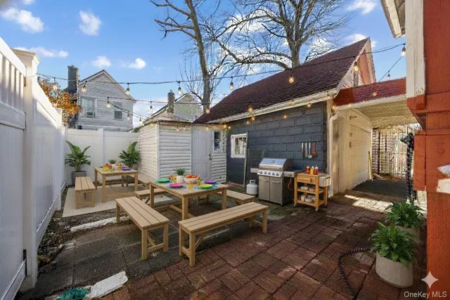 $775,000 | 4450 Hill Avenue | Wakefield