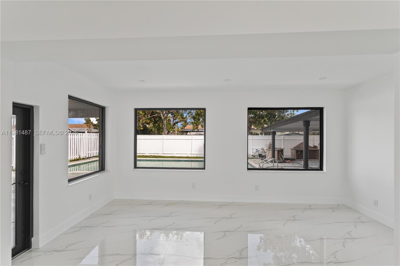 921 West 50th Place Hialeah, FL 33012 - Photo 14 of 54