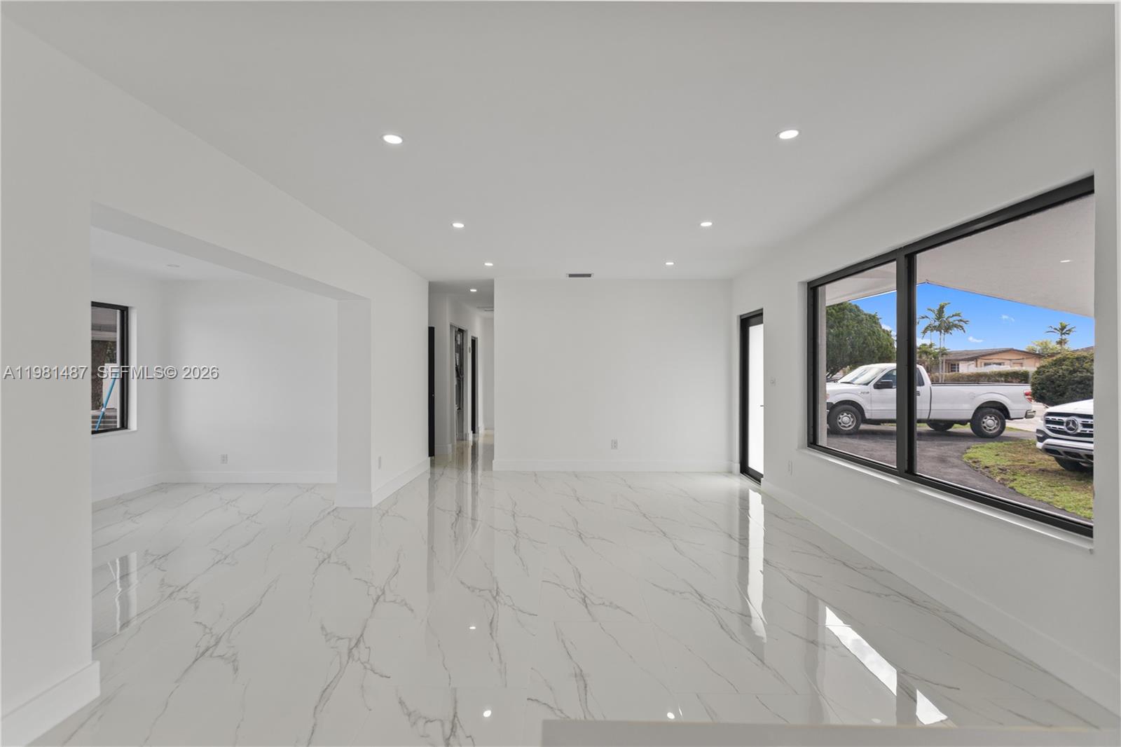 921 West 50th Place Hialeah, FL 33012 - Photo 15 of 54