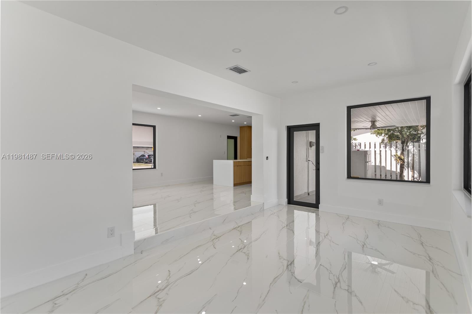 921 West 50th Place Hialeah, FL 33012 - Photo 17 of 54