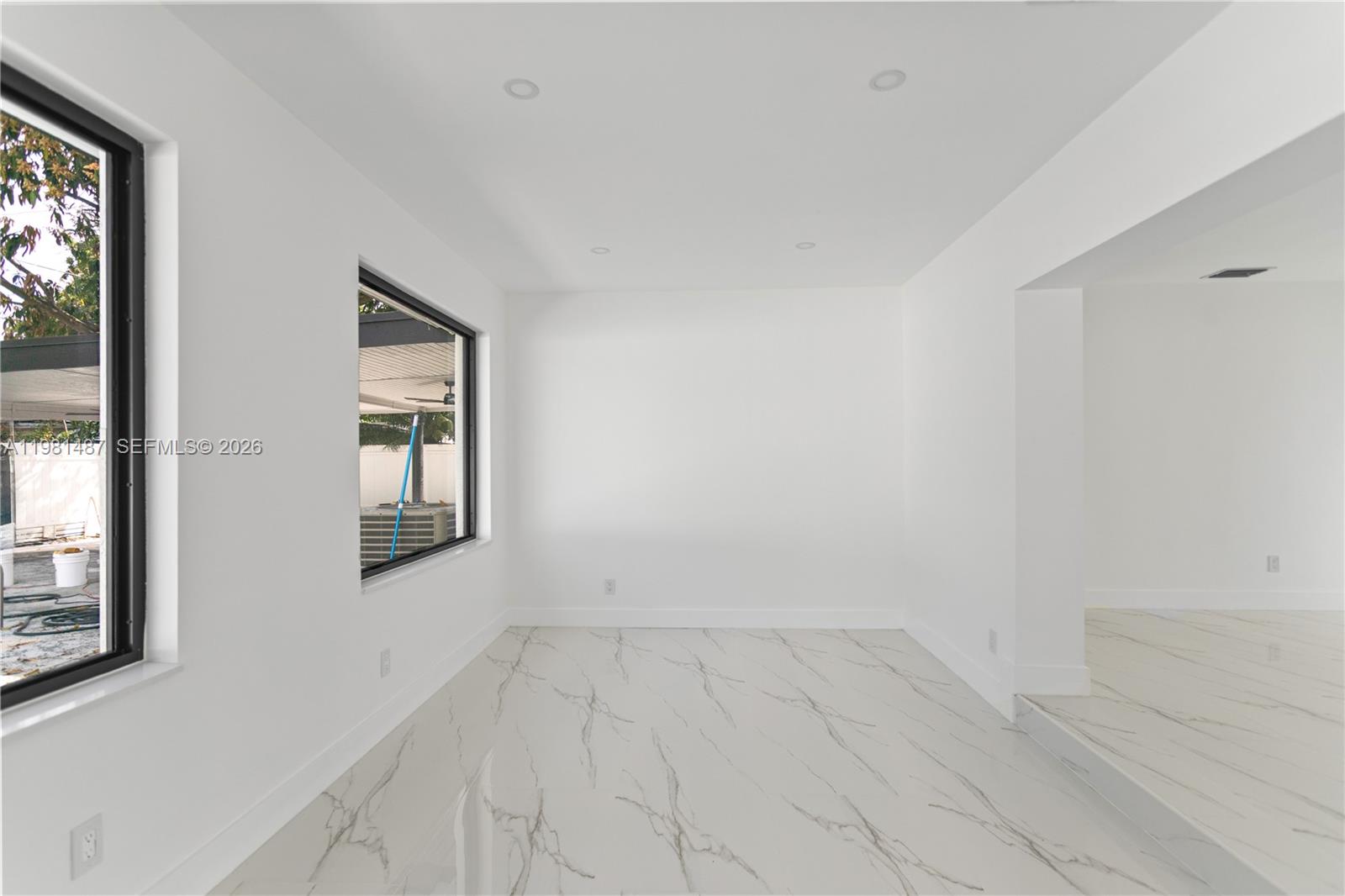 921 West 50th Place Hialeah, FL 33012 - Photo 21 of 54