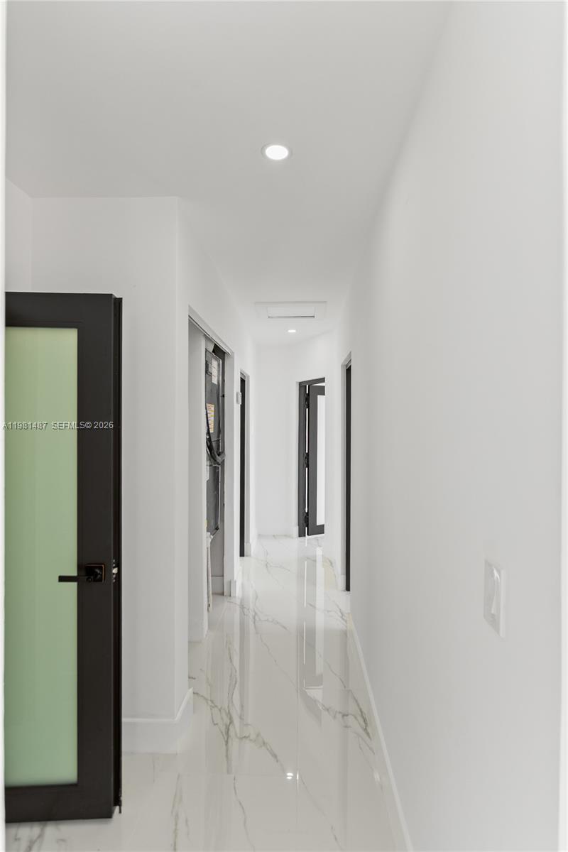921 West 50th Place Hialeah, FL 33012 - Photo 22 of 54
