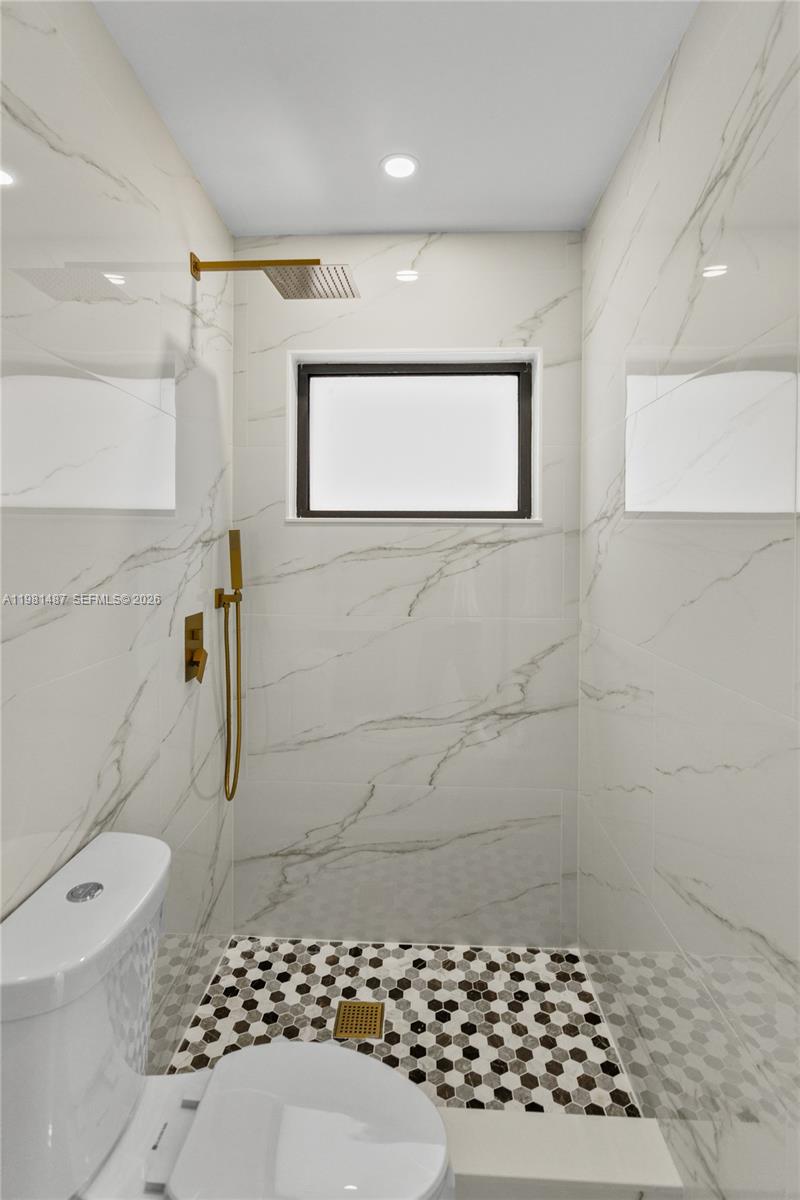 921 West 50th Place Hialeah, FL 33012 - Photo 41 of 54