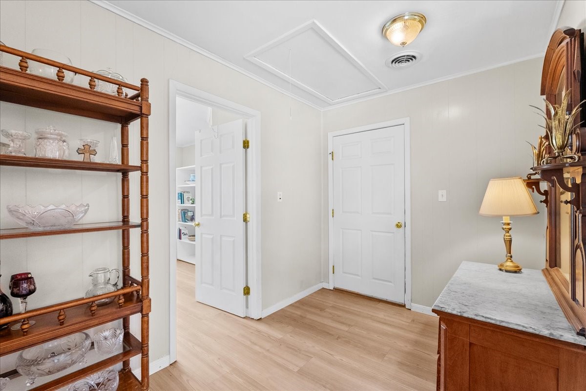 804 Otter Road Anahuac, TX 77514 - Photo 21 of 44