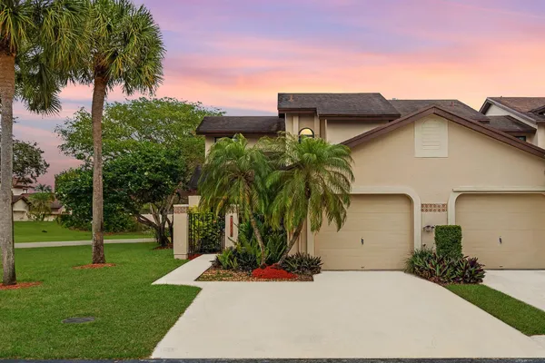 $569,999 | 10045 Southwest 137th Court, Unit 10045, Miami, FL 33186