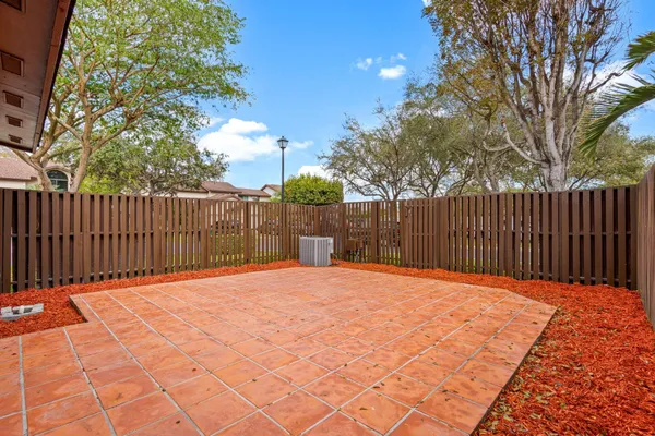 $569,999 | 10045 Southwest 137th Court, Unit 10045, Miami, FL 33186