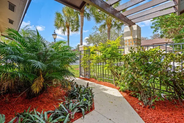 $569,999 | 10045 Southwest 137th Court, Unit 10045, Miami, FL 33186