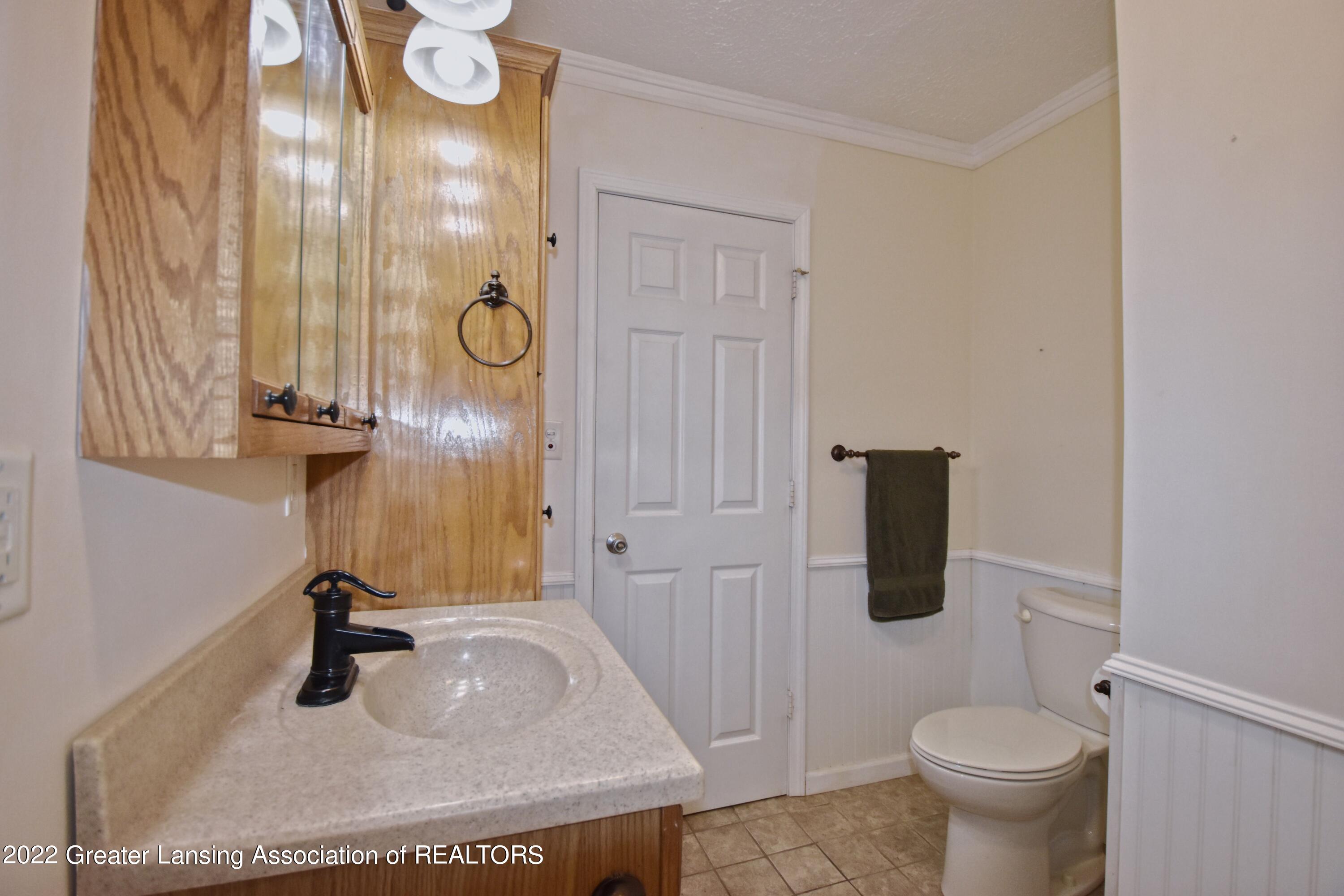 1911 West Miller Road Lansing, MI 48911 - Photo 12 of 34 21
