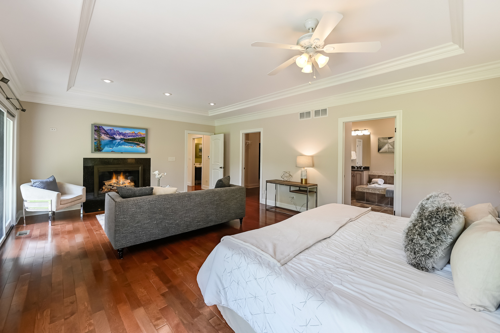 8827 Palisades Road Burr Ridge, IL 60527 - Photo 19 of 35 Gallery Image 19