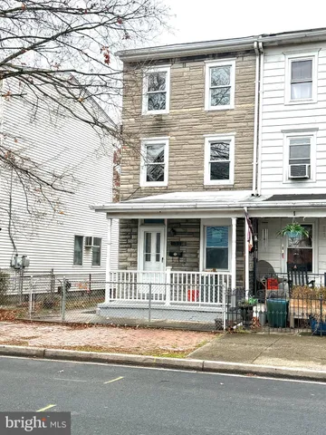 $2,700 | 653 Pine Street, Bristol, PA 19007