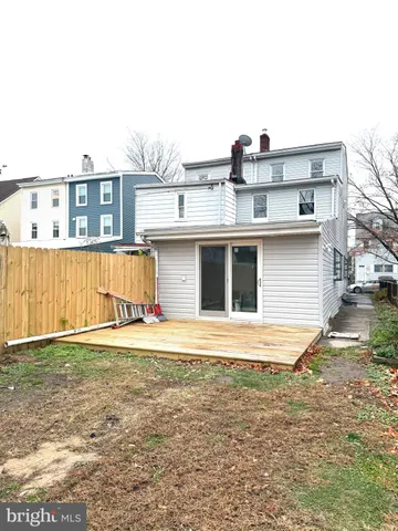 $2,700 | 653 Pine Street, Bristol, PA 19007