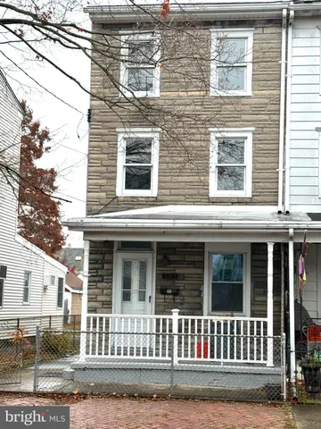 $2,700 | 653 Pine Street, Bristol, PA 19007