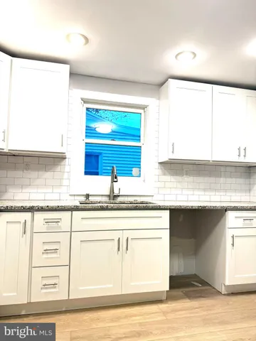 $2,700 | 653 Pine Street, Bristol, PA 19007