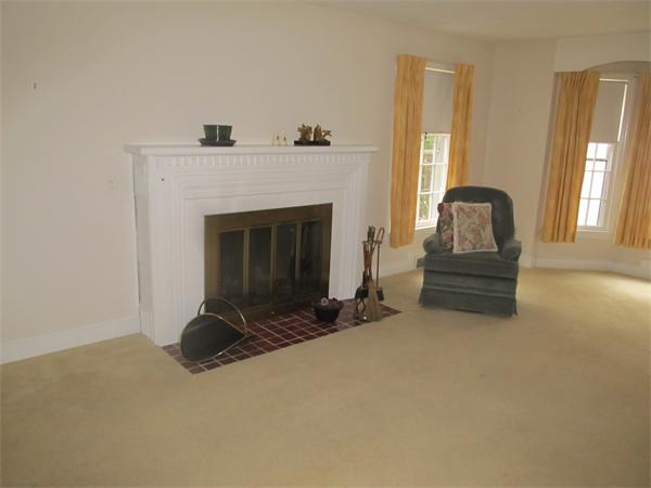 32 Old Brook Road Springfield, MA 01118 - Photo 6 of 14