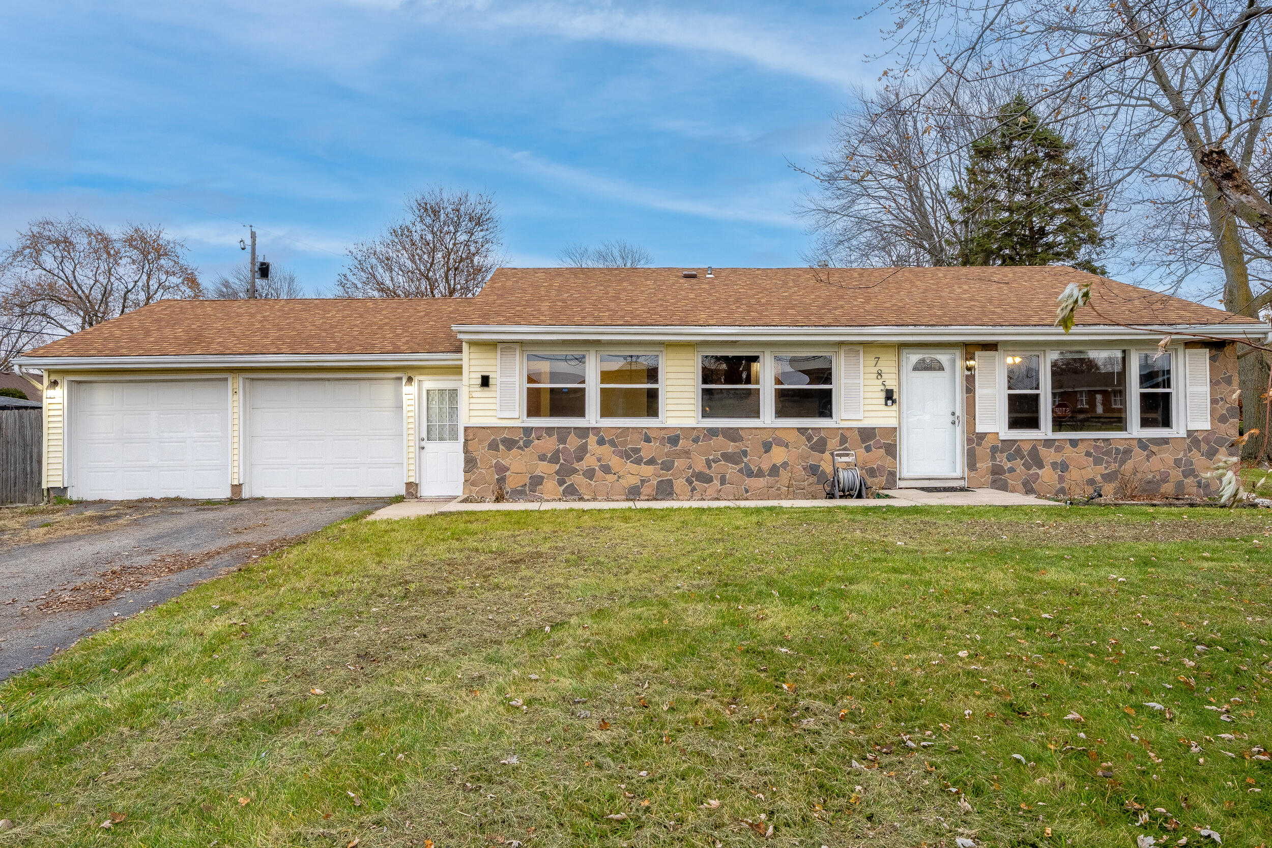 785 McCool Road Valparaiso, IN 46385 - Photo 1 of 23 2500x1667