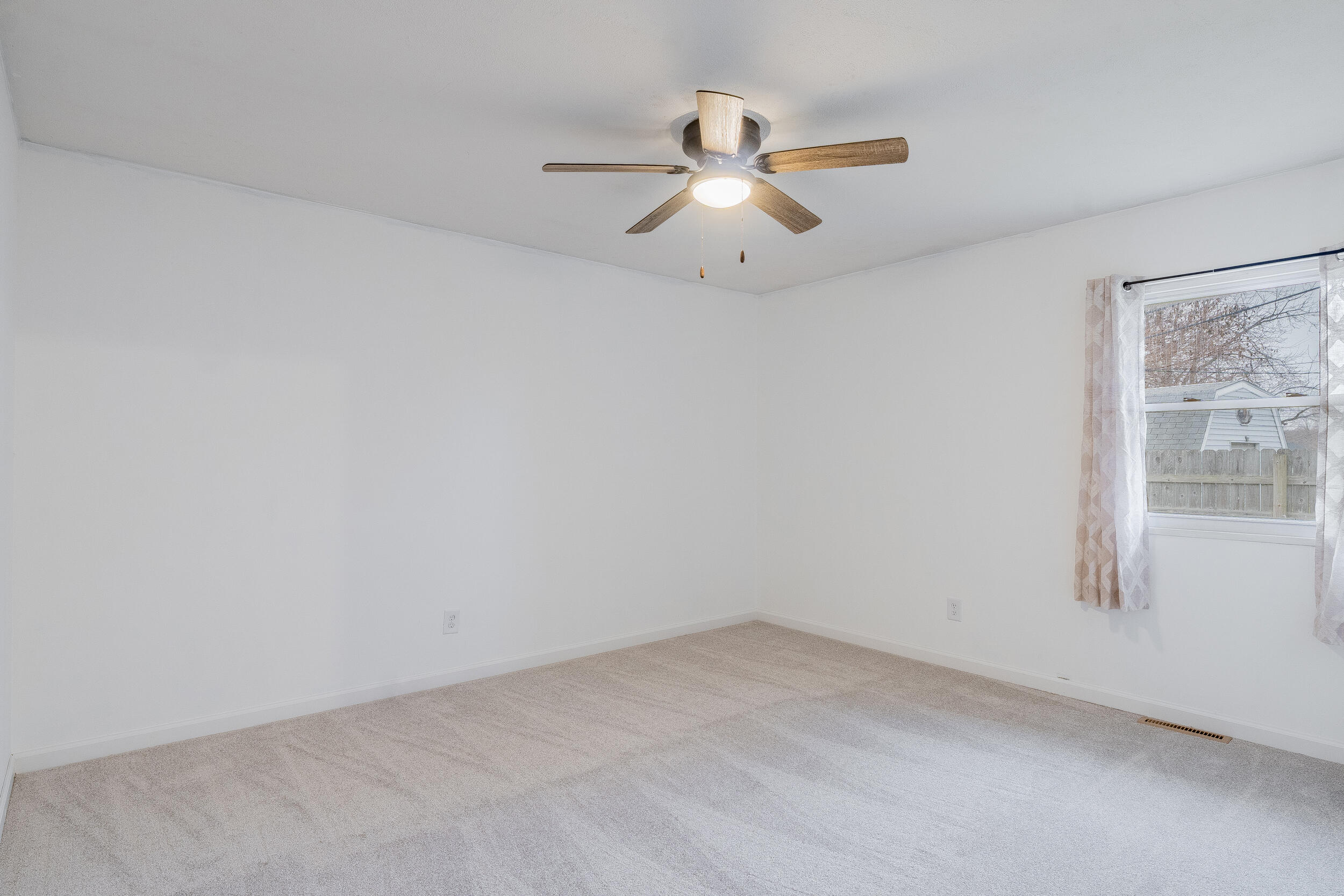 785 McCool Road Valparaiso, IN 46385 - Photo 15 of 23 2500x1667