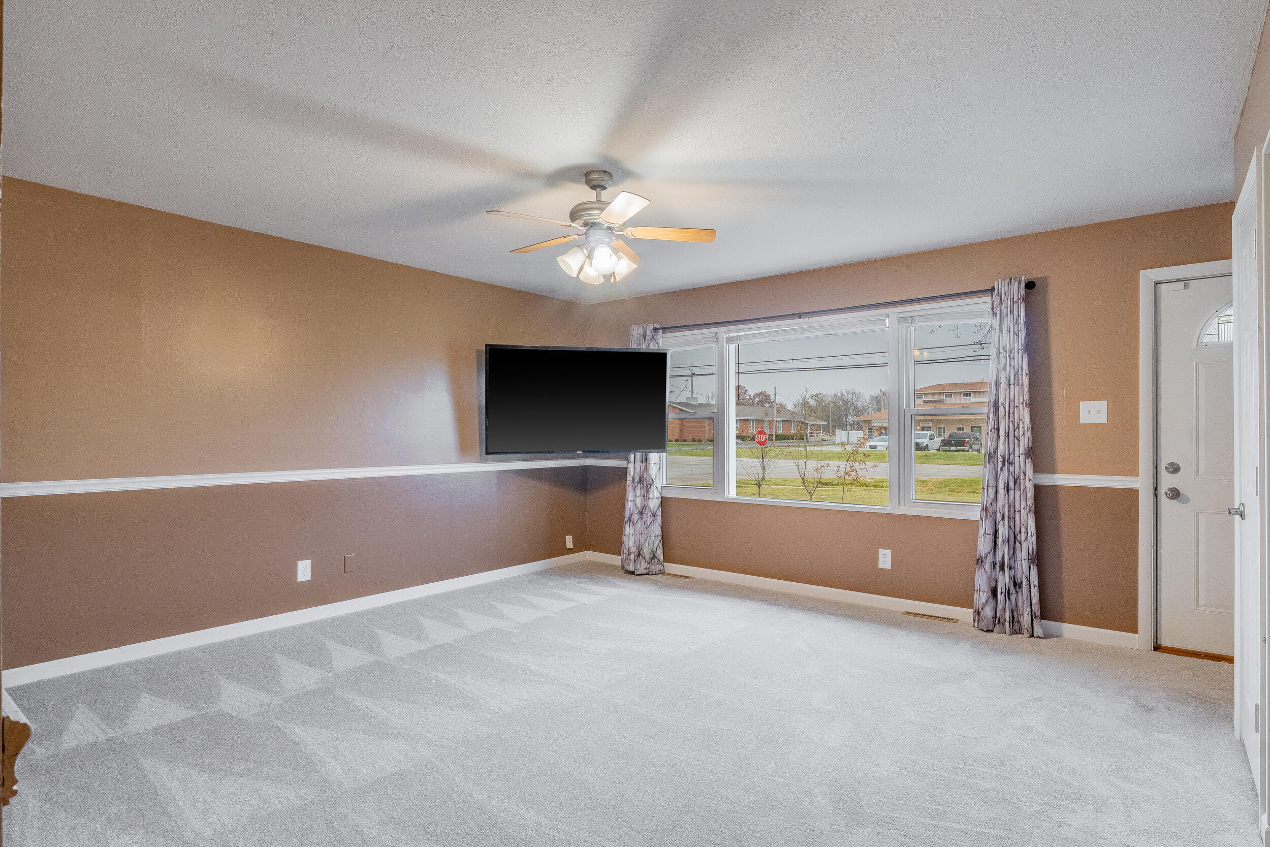 785 McCool Road Valparaiso, IN 46385 - Photo 6 of 23 2500x1667