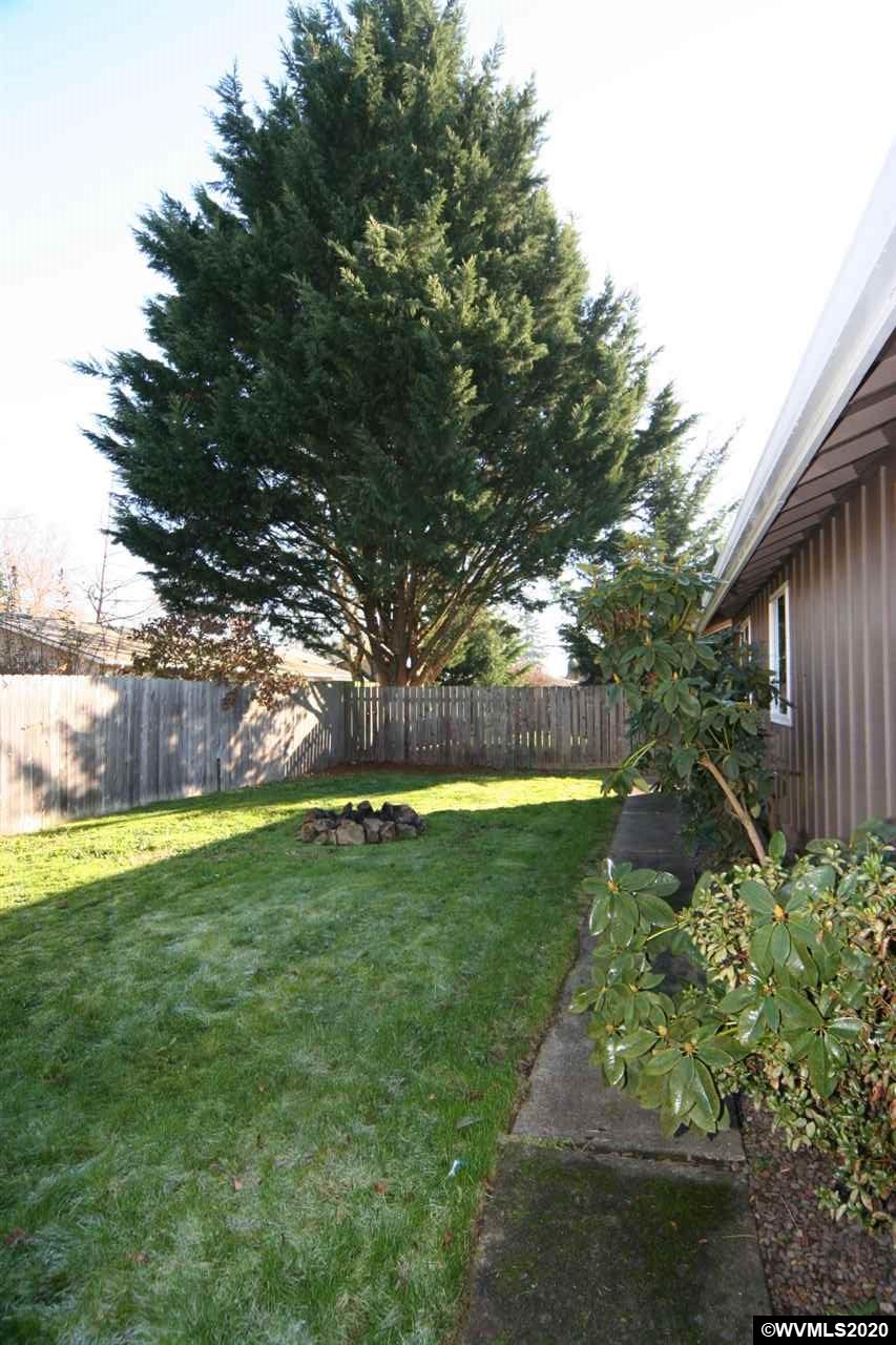1765 Del Rio Avenue Southeast Albany, OR 97322 - Photo 23 of 27 Gallery Image 23