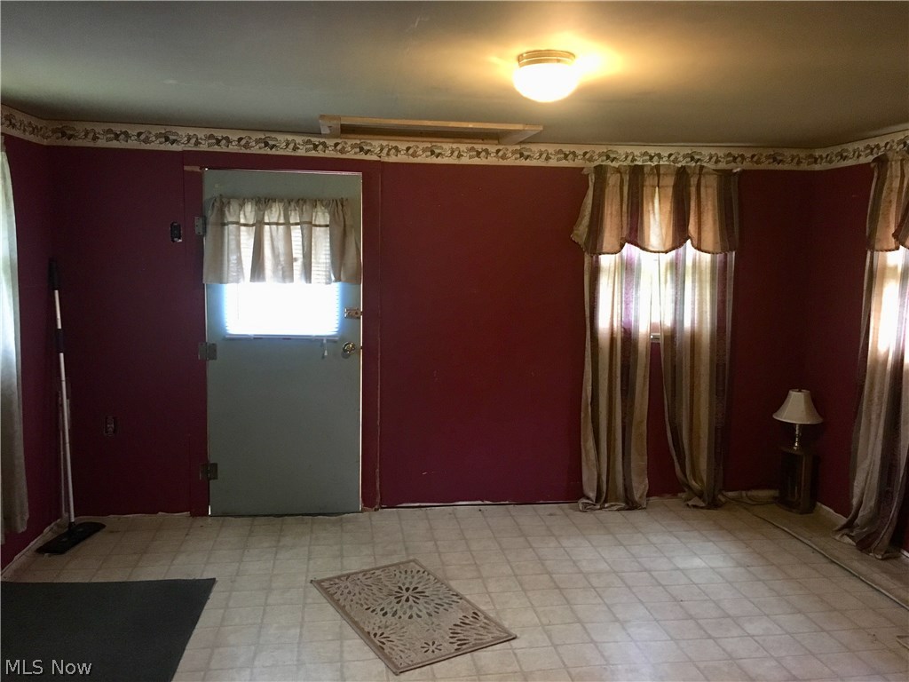 4590 Maple Grove Road Southeast Uhrichsville, OH 44683 - Photo 4 of 15