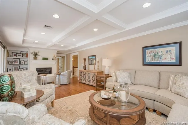 $589,900 | 92 Post, Enfield, CT 06082