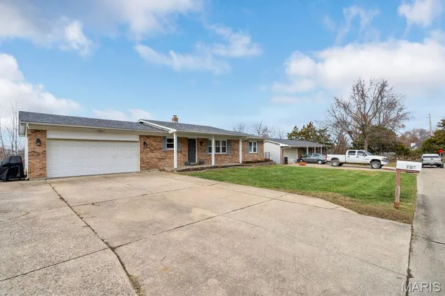 $320,000 | 707 Kent Drive, Wentzville, MO 63385
