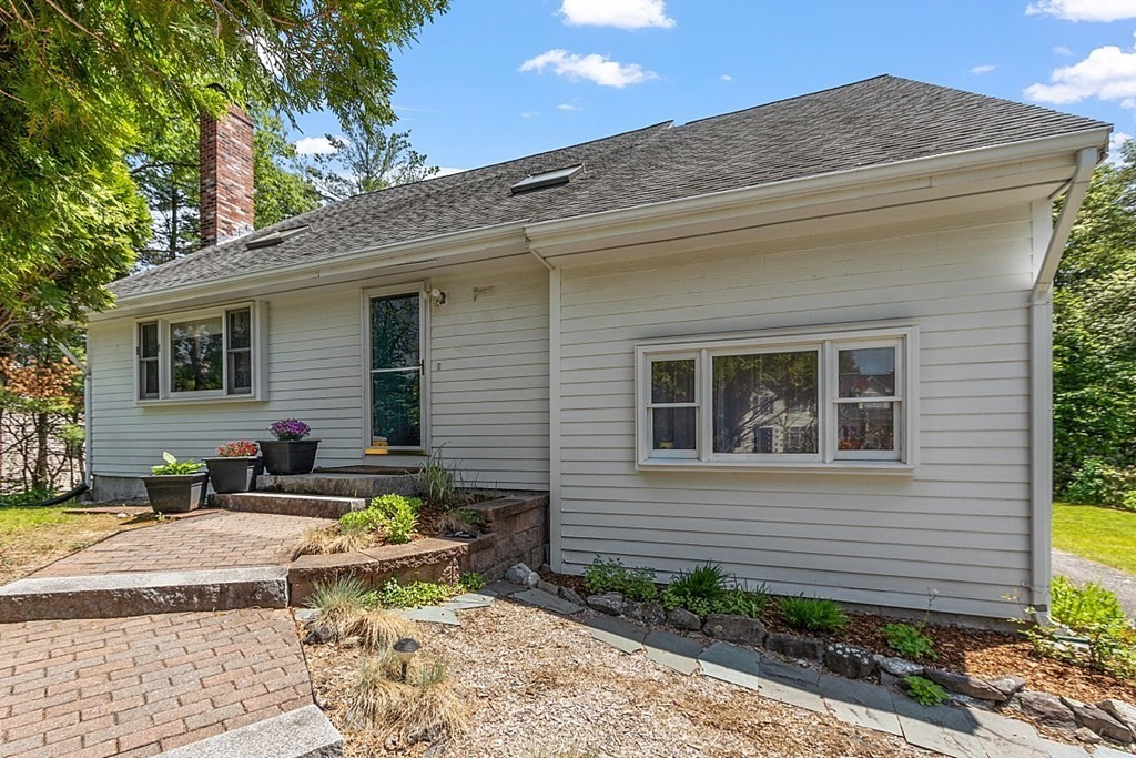 5 Henley Road Acton, MA 01720 - Photo 1 of 34 Gallery Image 1