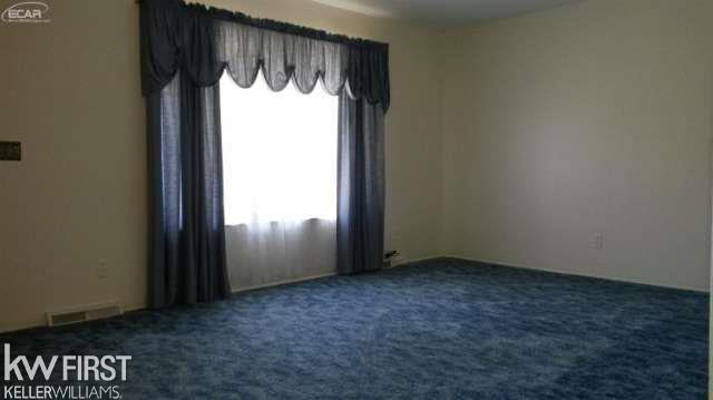 2395 Murphy Road Flint, MI 48504 - Photo 14 of 24 20452841-13.JPG