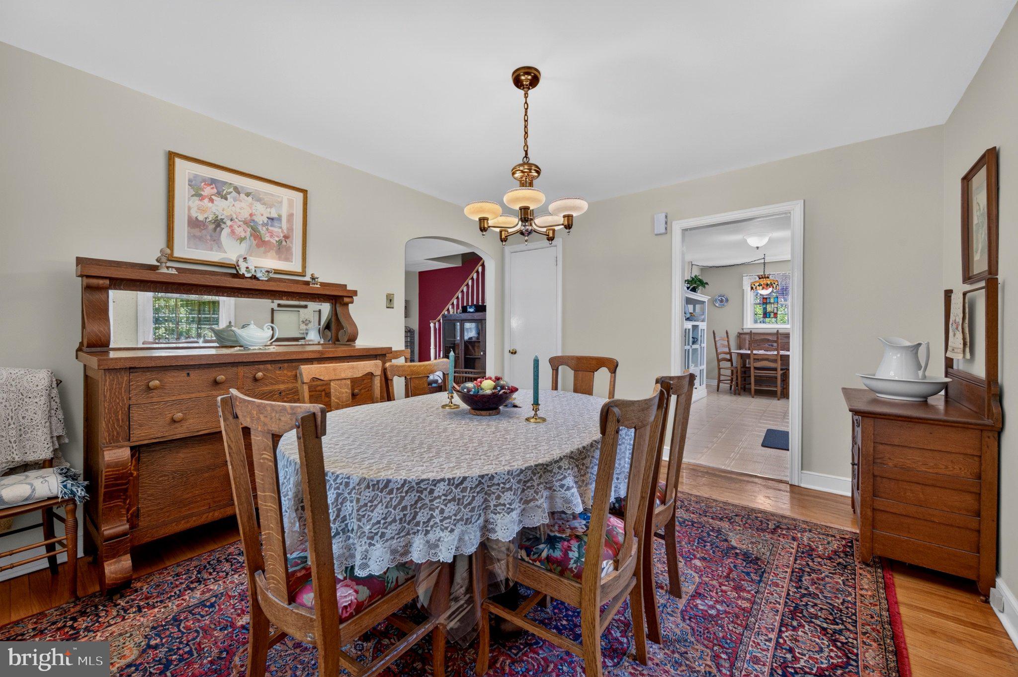 128 Boncouer Road Cheltenham, PA 19012 - Photo 9 of 31 Charming dining space with vintage flair.