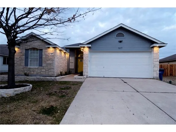 $1,900 | 107 Tanglewood Lane, Hutto, TX 78634