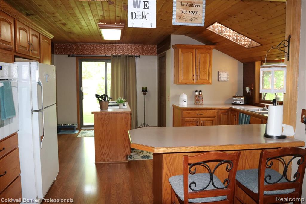 13121 Shaftsburg Road Perry, MI 48872 - Photo 6 of 41