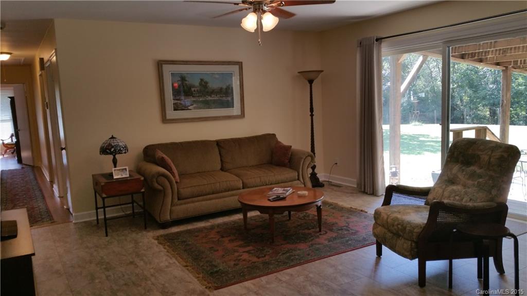 2111 Miranda Road Charlotte, NC 28216 - Photo 12 of 20 Gallery Image 12