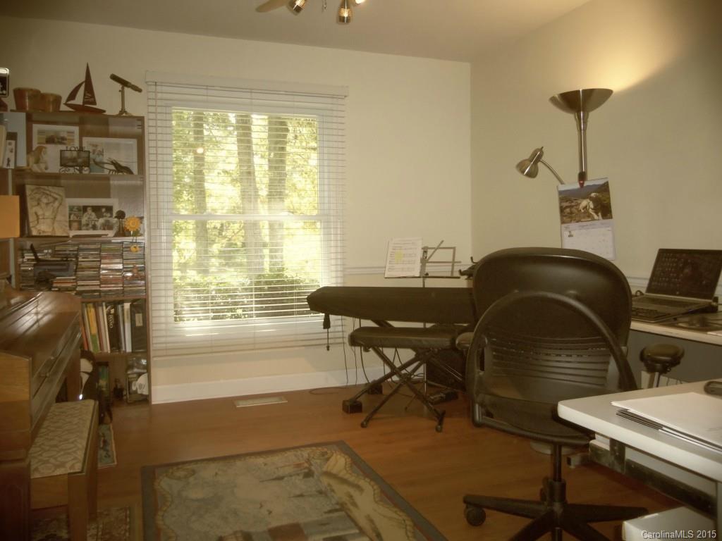 2111 Miranda Road Charlotte, NC 28216 - Photo 13 of 20 Gallery Image 13