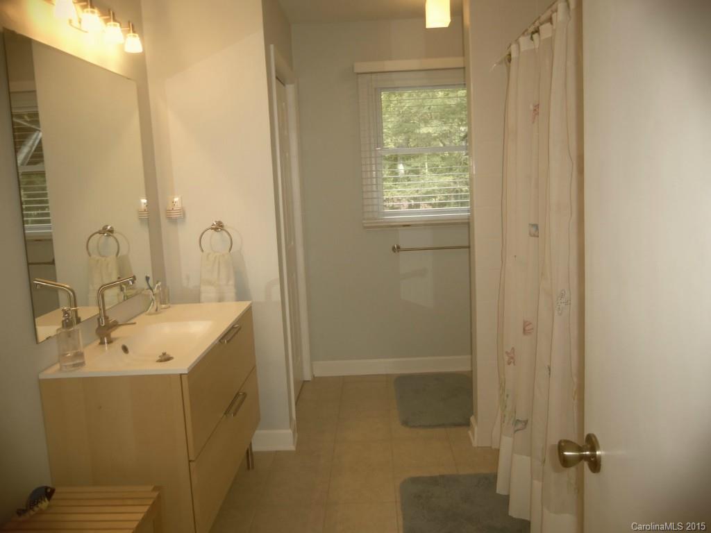 2111 Miranda Road Charlotte, NC 28216 - Photo 14 of 20 Gallery Image 14