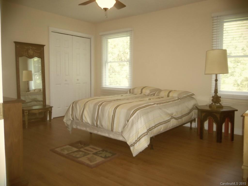 2111 Miranda Road Charlotte, NC 28216 - Photo 15 of 20 Gallery Image 15