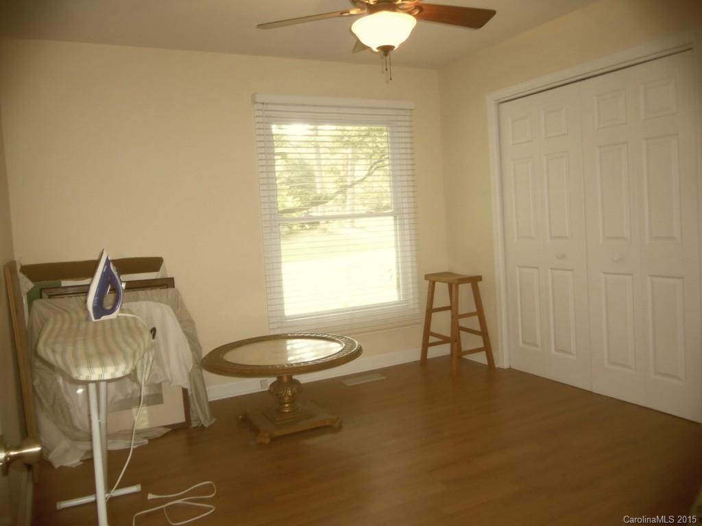 2111 Miranda Road Charlotte, NC 28216 - Photo 16 of 20 Gallery Image 16