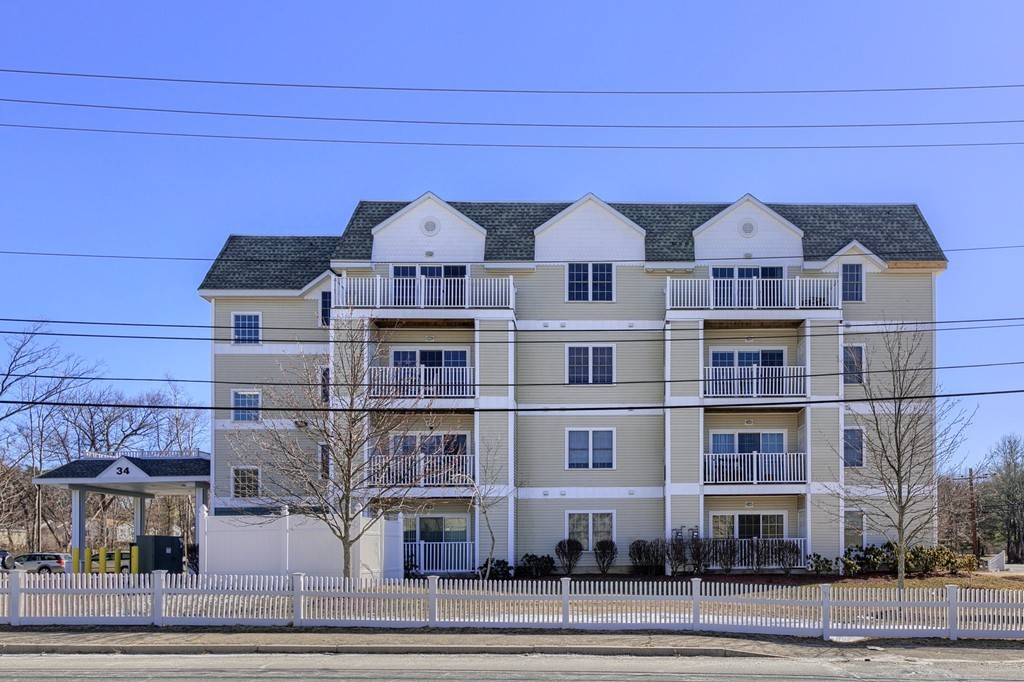 34 Burnham Road, Unit 404 Methuen, MA 01844 - Photo 2 of 21 Gallery Image 2