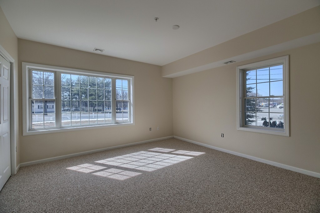 34 Burnham Road, Unit 404 Methuen, MA 01844 - Photo 4 of 21 Gallery Image 4