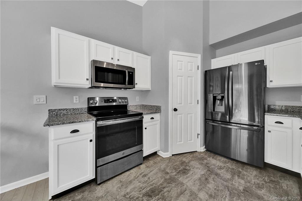 8224 Fox Swamp Road Charlotte, NC 28215 - Photo 9 of 22 Gallery Image 9