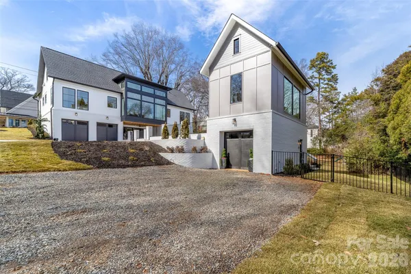 $2,995,000 | 419 South Street, Unit 32, Davidson, NC 28036