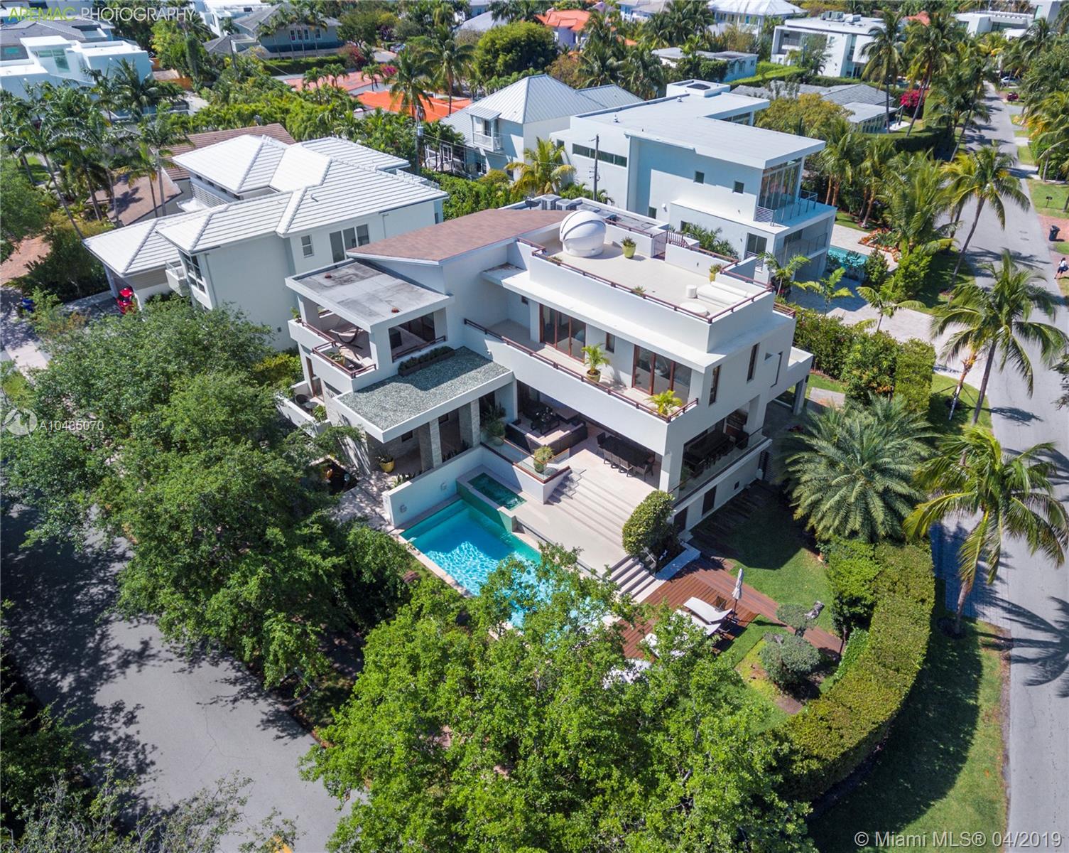 220 Woodcrest Road Key Biscayne, FL 33149 - Photo 5 of 25