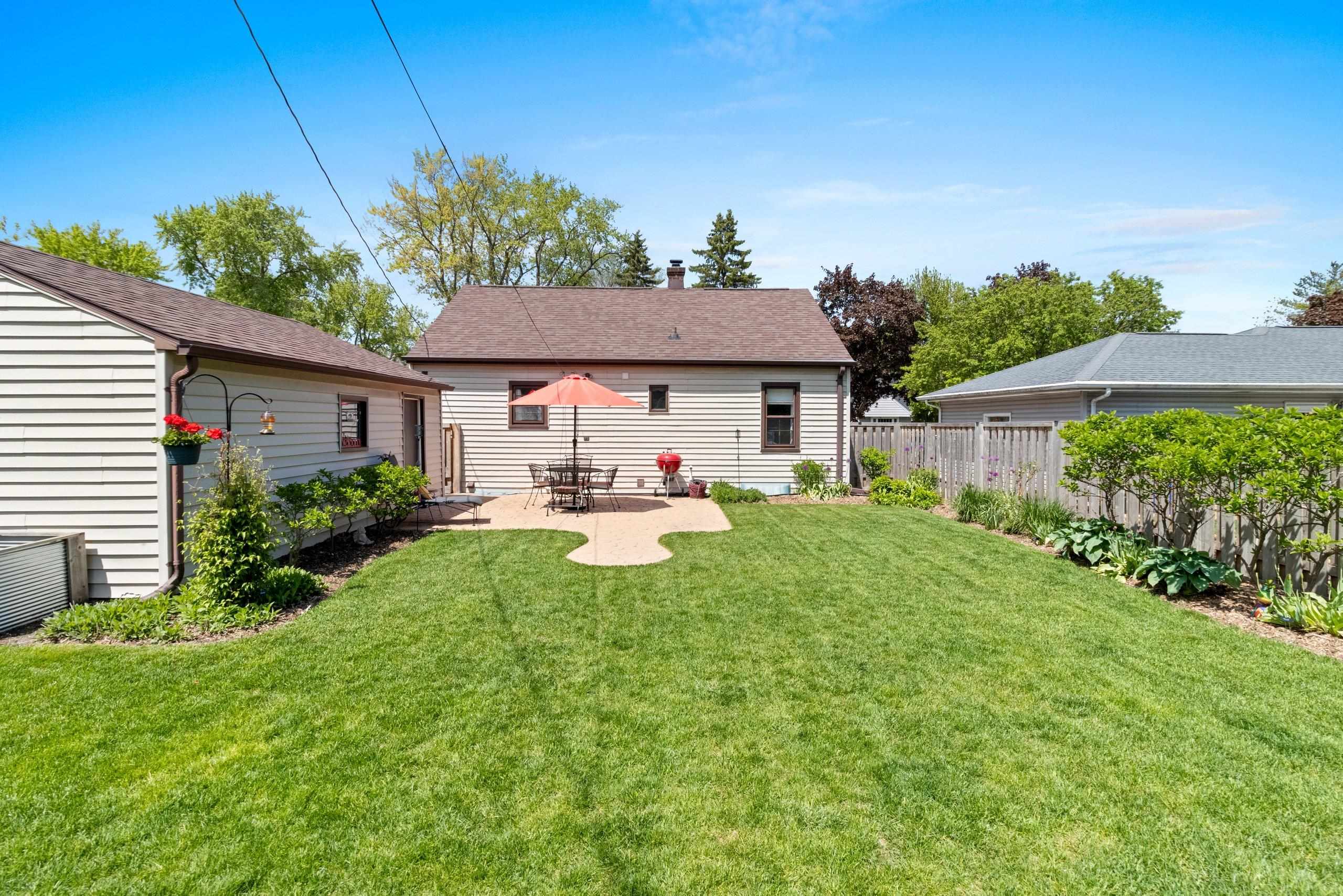 1137 East Jardin Street Appleton, WI 54911 - Photo 8 of 56