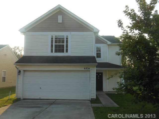 6834 Sunman Road Charlotte, NC 28216 - Photo 1 of 13 Gallery Image 1