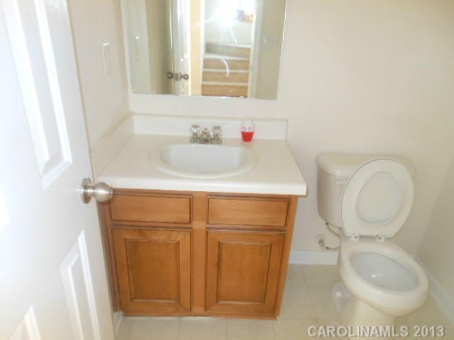 6834 Sunman Road Charlotte, NC 28216 - Photo 12 of 13 Gallery Image 12