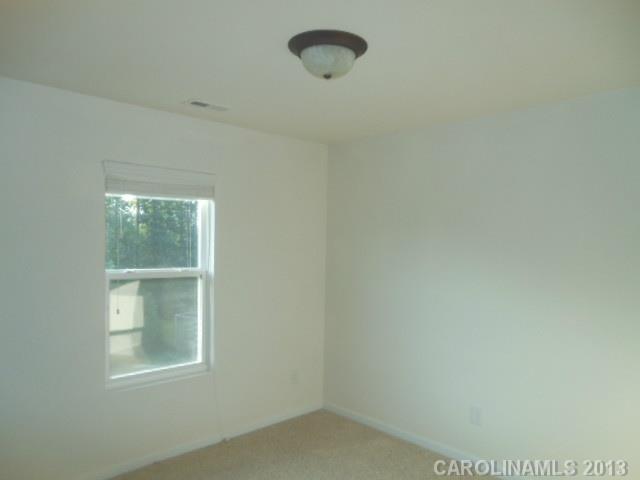 6834 Sunman Road Charlotte, NC 28216 - Photo 7 of 13 Gallery Image 7