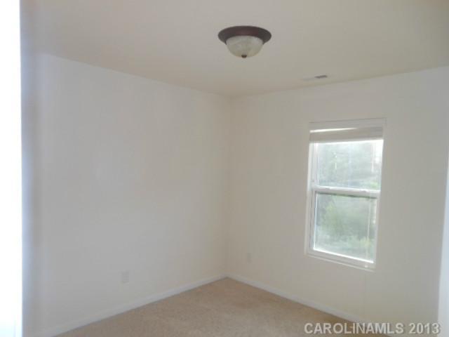 6834 Sunman Road Charlotte, NC 28216 - Photo 8 of 13 Gallery Image 8