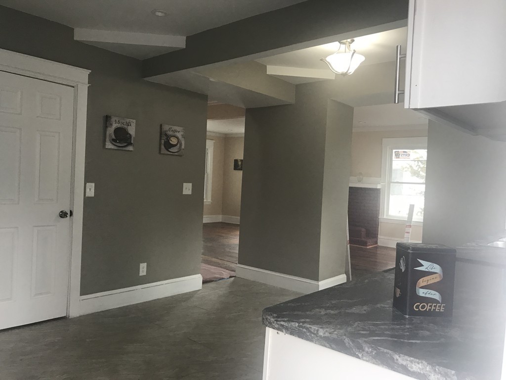 22 Virginia Street Springfield, MA 01108 - Photo 3 of 21 Gallery Image 3